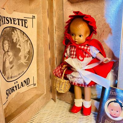 47 PASTSYETTE IN STOYLAND LITTLE RED RIDING HOOD ORIGINAL BOX