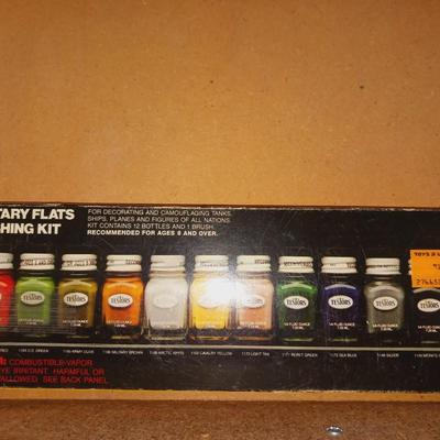 MODEL AND CRAFT PAINT, HAND BRUSH