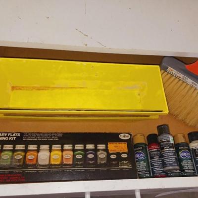 MODEL AND CRAFT PAINT, HAND BRUSH