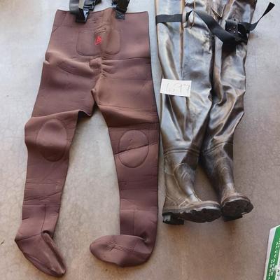 NEOPRENE AND RUBBER WADERS (L)
