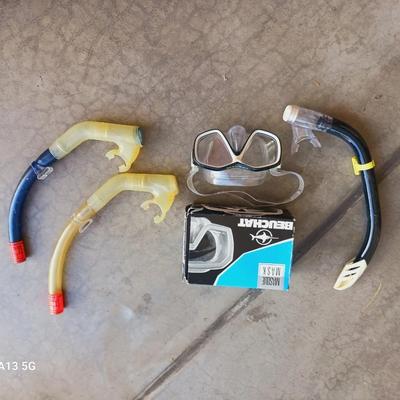 SCUBA DIVING GEAR