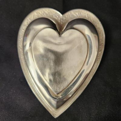 International Sterling Silver Heart Shape Tray 102 48-1
