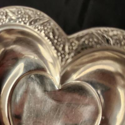 International Sterling Silver Heart Shape Tray 102 48-1