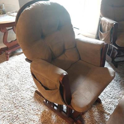 GLIDER WITH MATCHING OTTOMAN