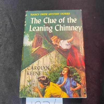 Vintage Nancy Drew Mystery