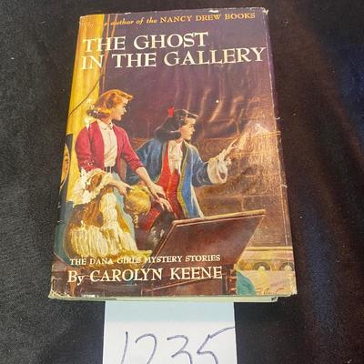 Vintage Nancy Drew Mystery