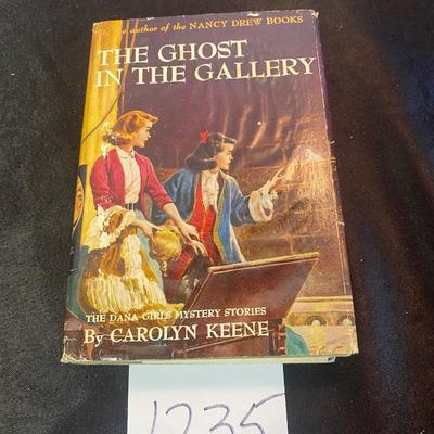 Vintage Nancy Drew Mystery