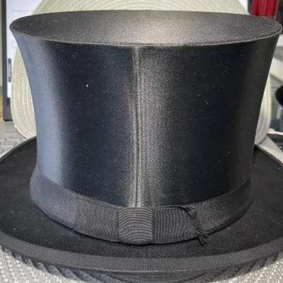 Antique Men's Silk Garantie-Klapphut Top Hat Seems Collapsible Preowned from an Estate. Top Hat Has Some Small Minor Material...