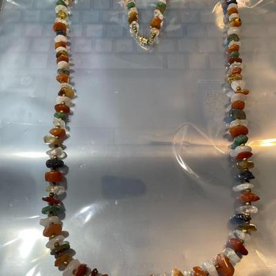 Vintage 34/35" Agate/Quartz Bright Color Chip Bead Necklace in Good Preowned Condition.