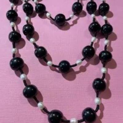 Vintage 20" Layered Look Multi Strand Onyx & Faux Pearl Fashion Necklace w/Button Clasp in VG Preowned Condition.