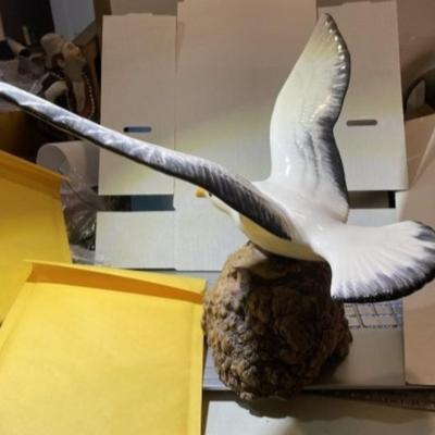 Vintage 15" Wingspan Ceramic Seagull Decoy on a Driftwood Base in Good Preowned Condition.