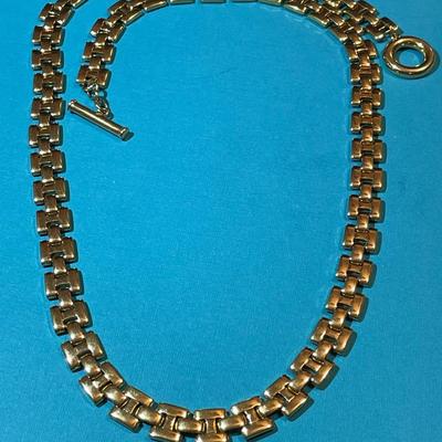 Vintage Mid-Century 30" Gold-tone Fashion Necklace in VG Preowned Condition.