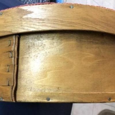 Vintage Antique Wooden Hat Box w/Needlepoint Lid 15" Diameter & 5.75" Tall Preowned from an Estate.
