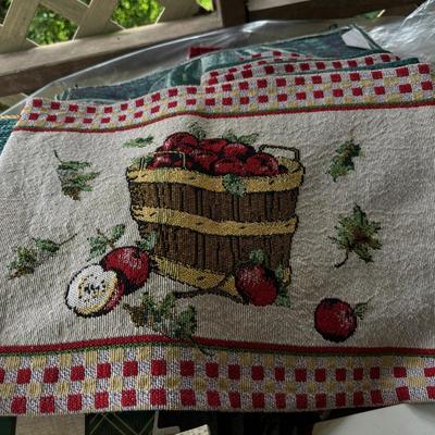 Lot of 30 Placemats for all occasions