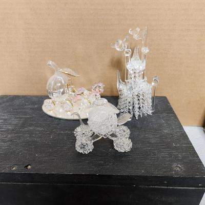 Threaded glass Castle and carriages