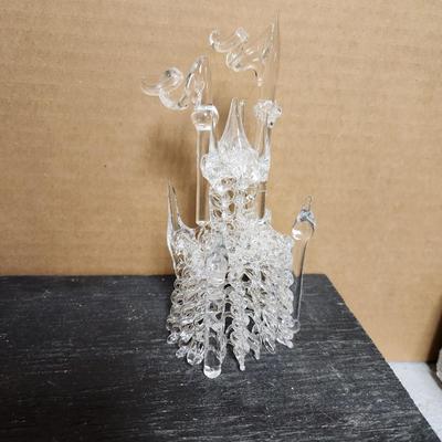 Threaded glass Castle and carriages