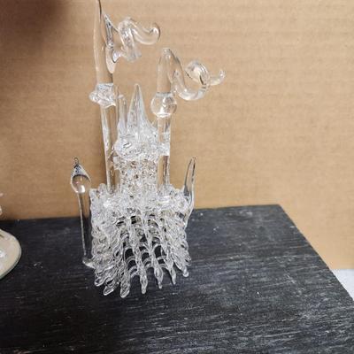 Threaded glass Castle and carriages