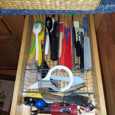 Utensils lot