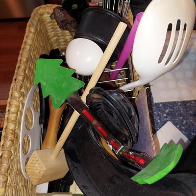 Utensils lot