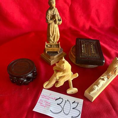 Wooden Bear carvings with movable pieces