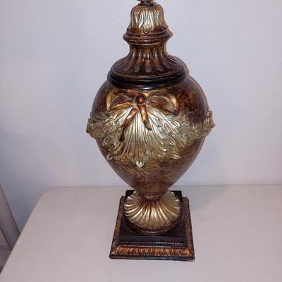 Bow urn