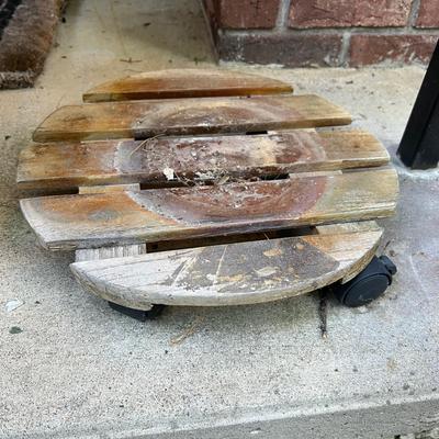 Plant Pots, Faux Plants & Wreath Plus More (FY/BY-RG)