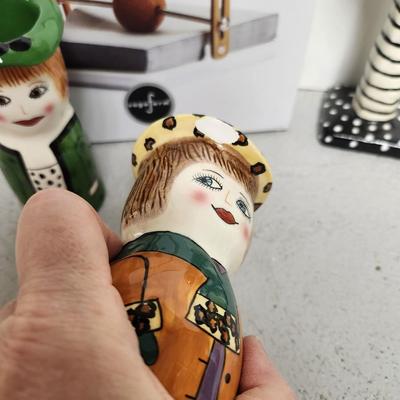 Quirky pottery and napkin holder
