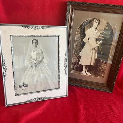 Beautiful detailed frames.