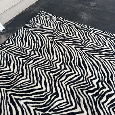 Extra large area rug