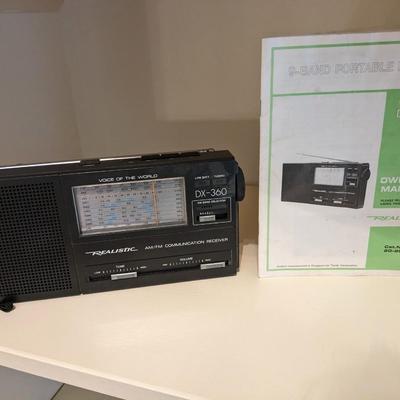 Vintage Realistic AM/FM Radio