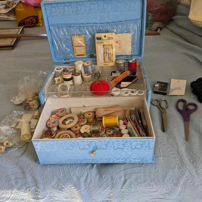 Lovely Vintage Packed Sewing Kit
