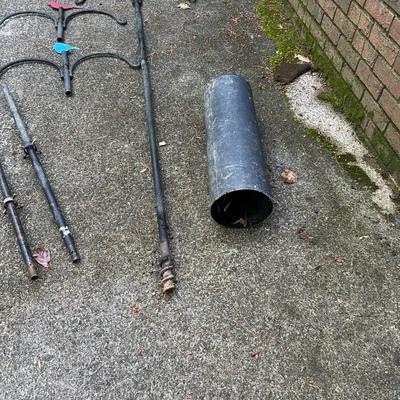 Wild Birds Unlimited Double Crook Pole, Shepherds Hooks & More (FY-RG)