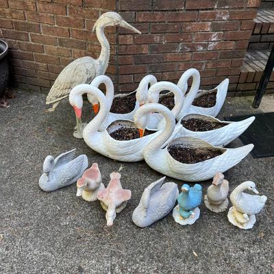Swan Planters & Yard Art (G-RG)