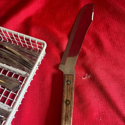 Variety of silver rare, a couple of different sets and designs, including steak knives and Knife along with tray