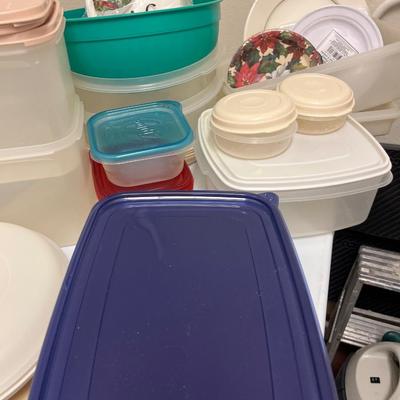 Tupperware Lot