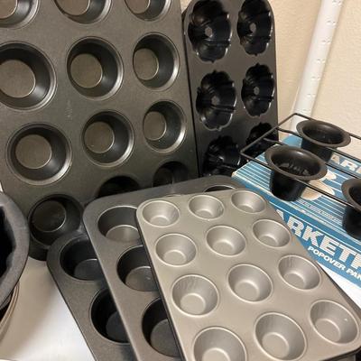 Bundt pans & baking pans