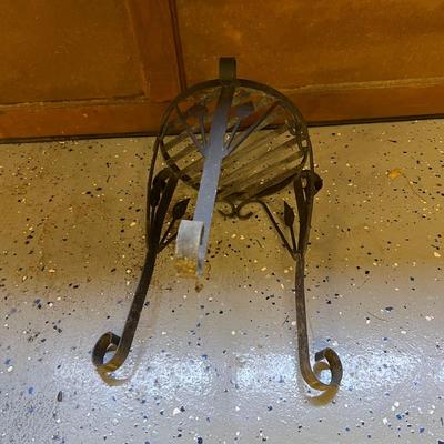 Metal Plant Stands (G-RG)