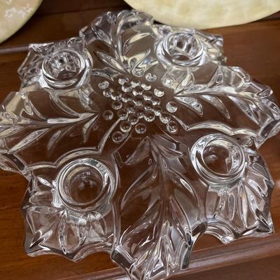 Decor (teapot, plates, placemats, napkins & rings
