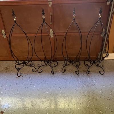 Trellis, Fence, Plant Stand Hangers & More (G-RG)