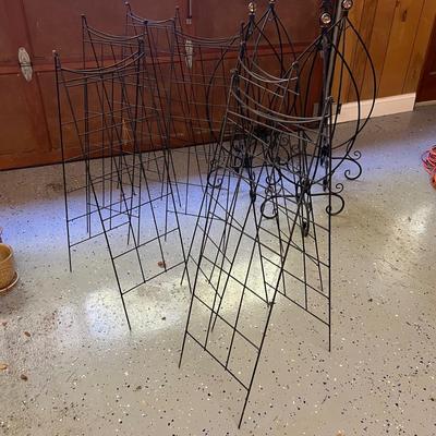 Trellis, Fence, Plant Stand Hangers & More (G-RG)