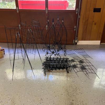 Trellis, Fence, Plant Stand Hangers & More (G-RG)