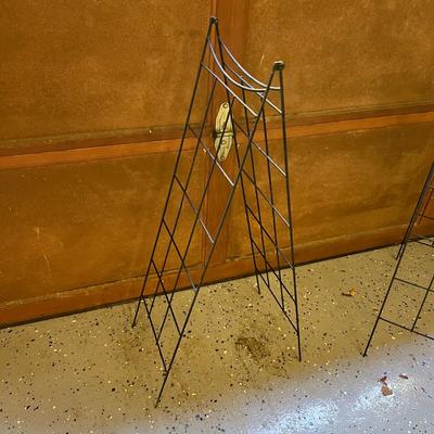 Trellis, Fence, Plant Stand Hangers & More (G-RG)