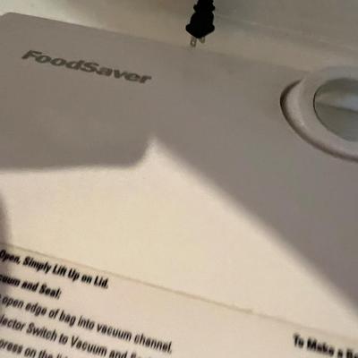 Food saver sealer keeps food items fresh