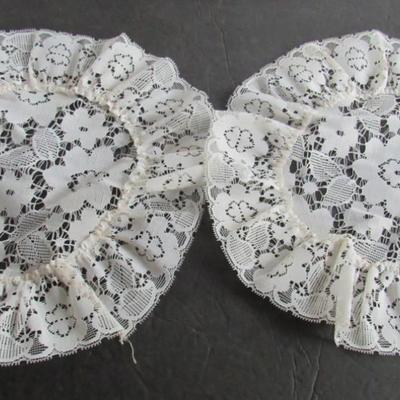 Modern Lace Table Runners and Doilies