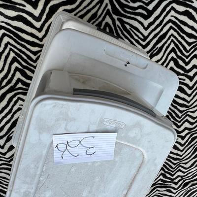 Plastic totes