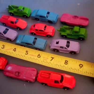 LOT 145 LOT OF 12 TOOTSIE CARS