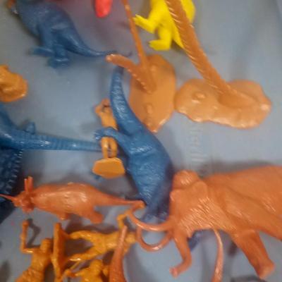 LOT 148 MARX PREHISTORIC PLAYSET
