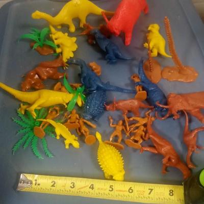 LOT 148 MARX PREHISTORIC PLAYSET