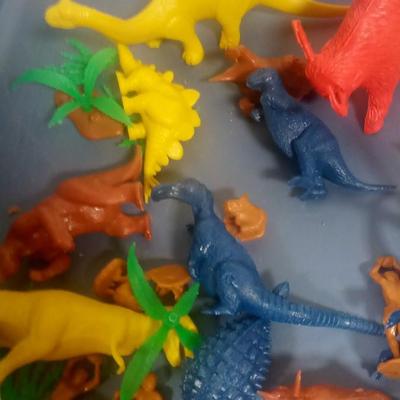 LOT 148 MARX PREHISTORIC PLAYSET