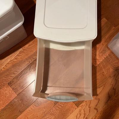 Sterilite Storage Tubs (BB-RG)